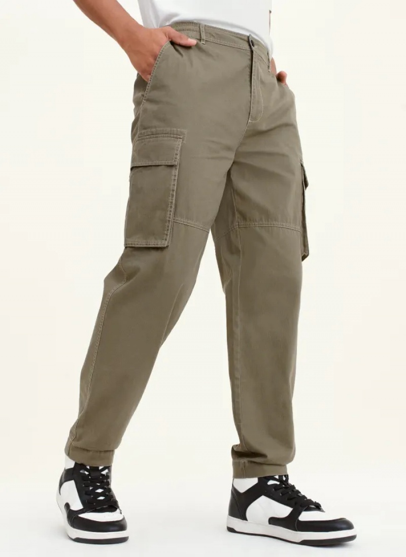 Black Men\'s Dkny Contrast Stitch Cargo Pants | 549WVDLSI