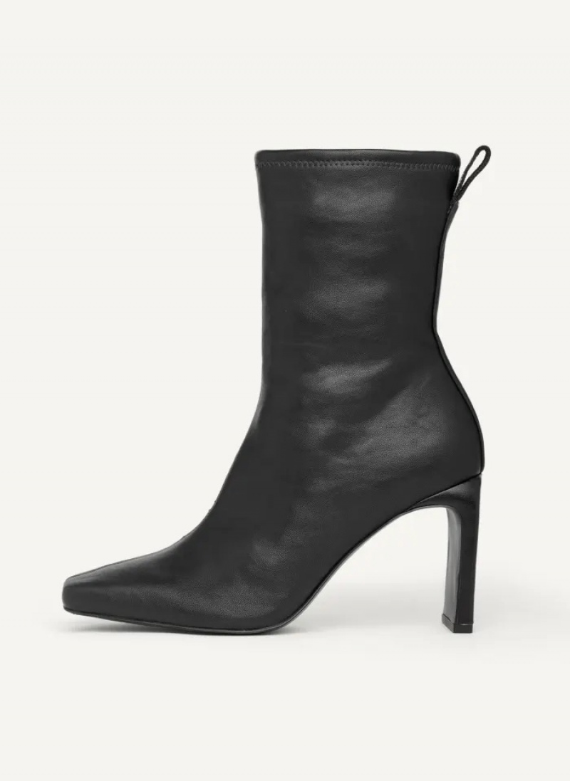 Black Women\'s Dkny Wren - New Heel Shape Bootie | 523DCWJRY